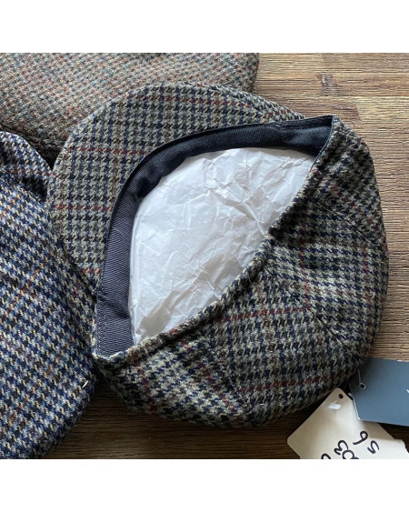 Horka decoratieve geruite pet, beige/zwart/blauw/rood/bruin geruit