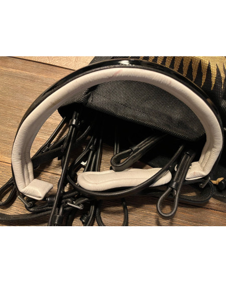 Kavalkade Stang- en Trenshoofdstel Antonia, Zwart/witte lak neusriem, Zwart